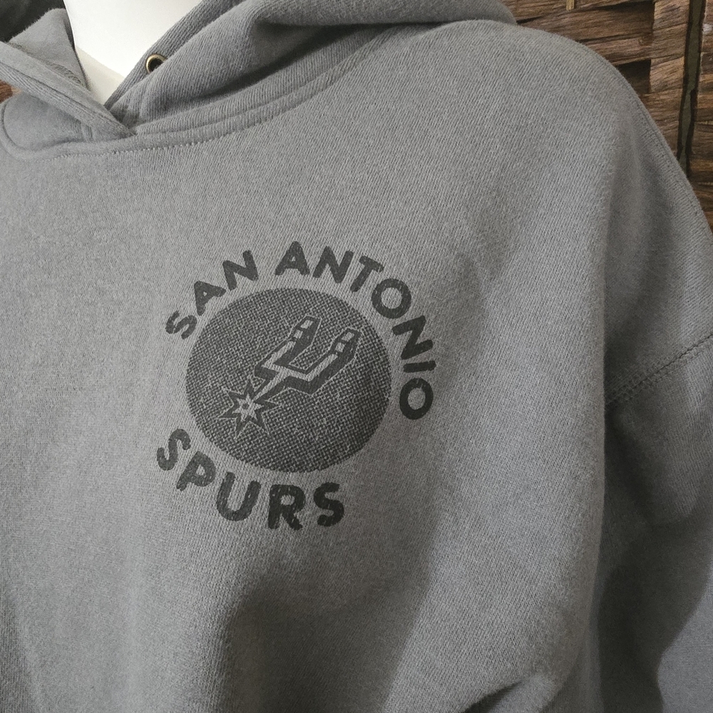San Antonio Spurs Hoodie - Picture 3 of 11
